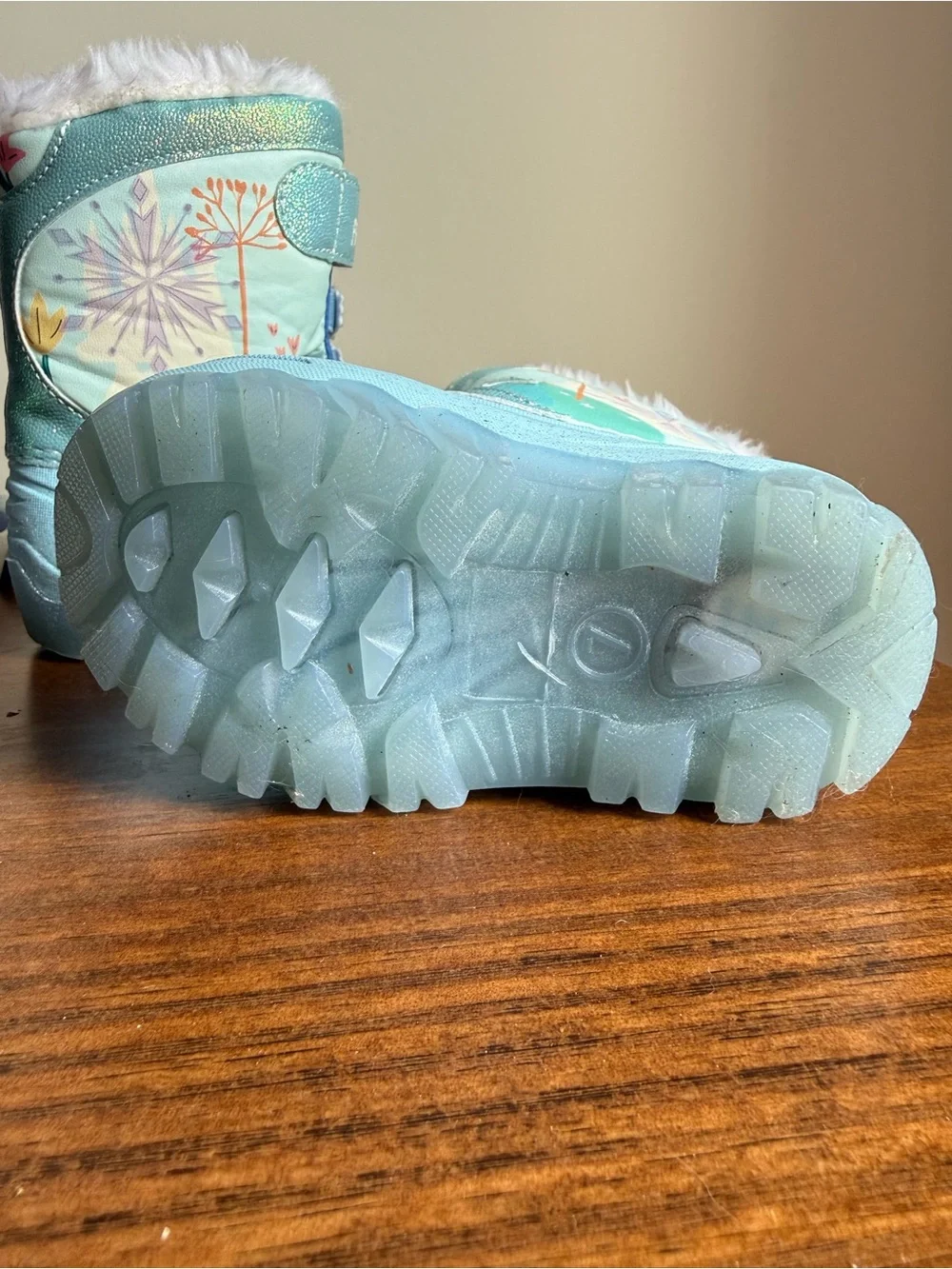 Disney Frozen Queen Elsa Faux Fur Trimmed Winter Snow Boots - Size 7 Toddler
